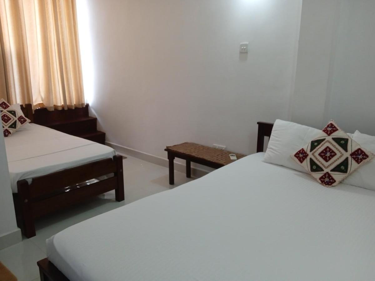Alex Home Stay Kandy Exterior photo