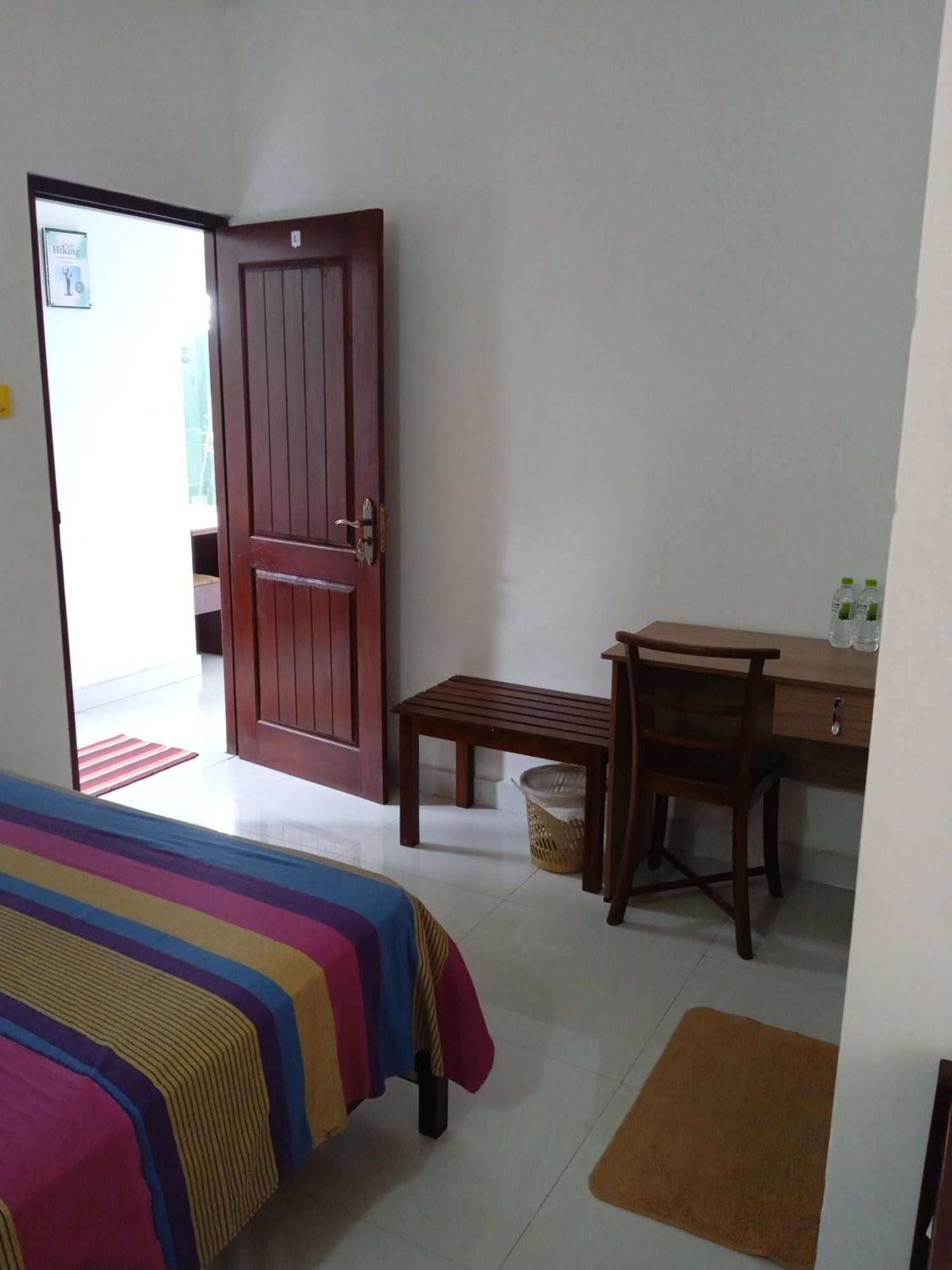 Alex Home Stay Kandy Exterior photo
