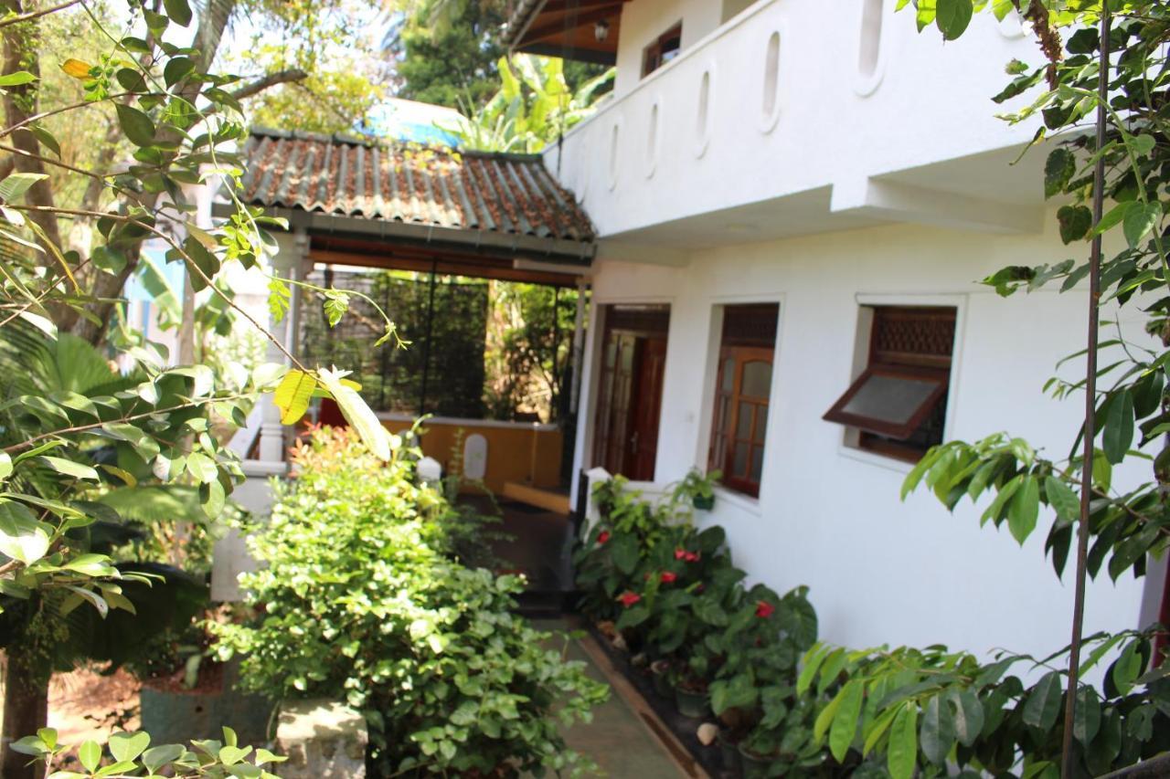 Alex Home Stay Kandy Exterior photo
