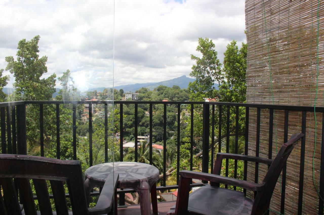 Alex Home Stay Kandy Exterior photo